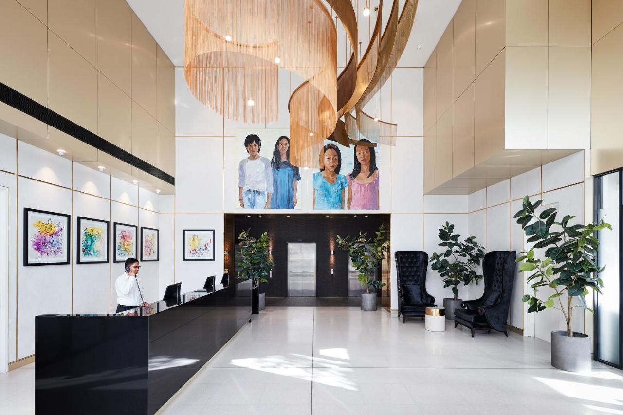 Art Series - The Chen Box Hill Exterior foto The lobby of the hospital